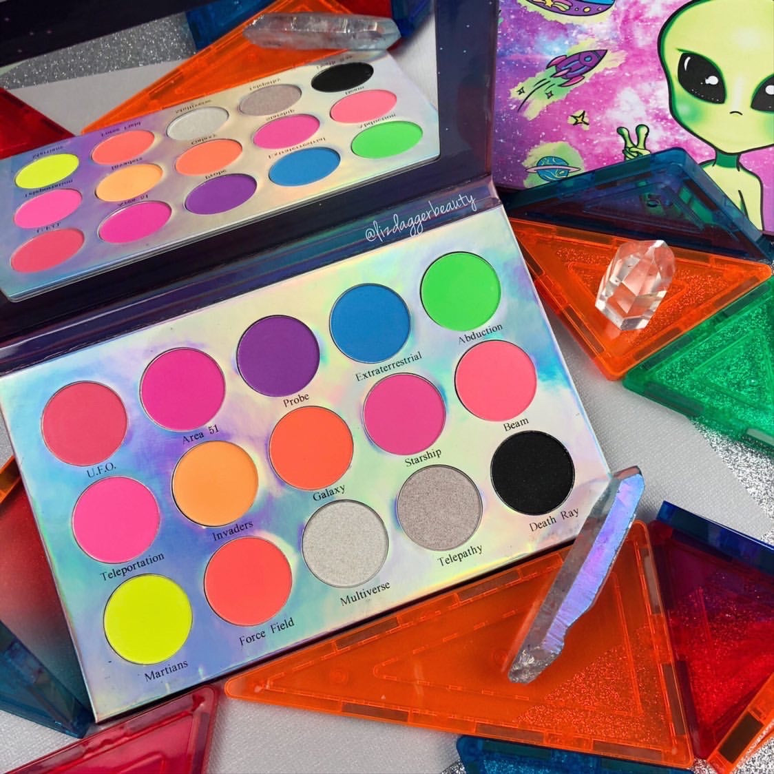 Alien Queen Eyeshadow Palette